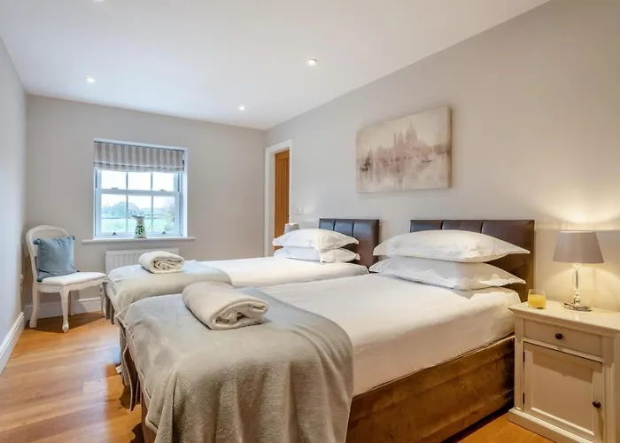 4 Bed In Catterick Oc-y33625 *